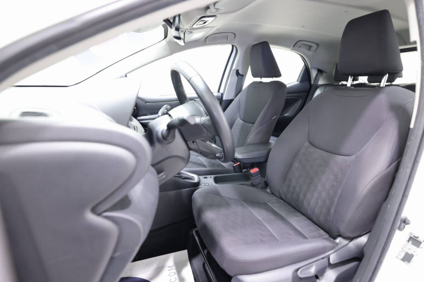 TOYOTA Yaris 6