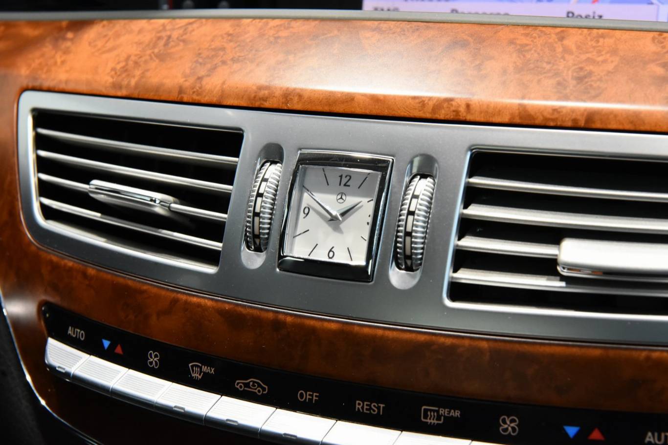 MERCEDES-BENZ S 320 47