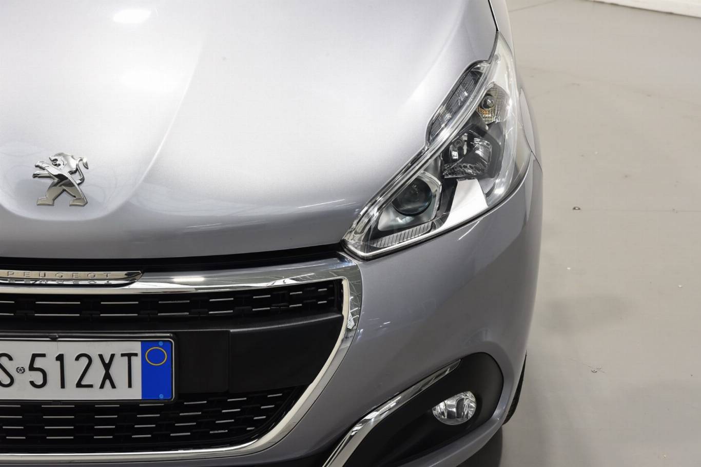 PEUGEOT 208 18