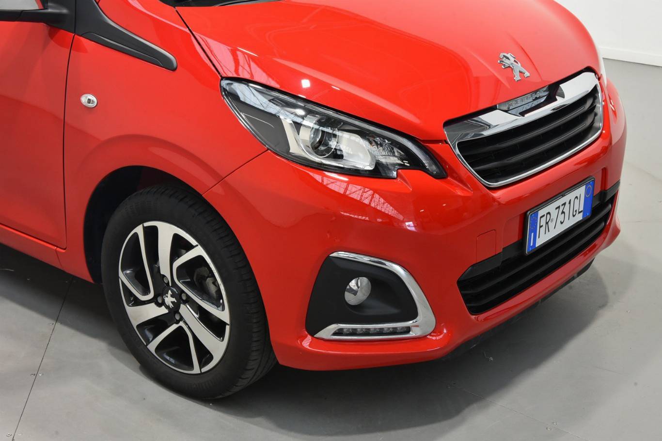 PEUGEOT 108 32