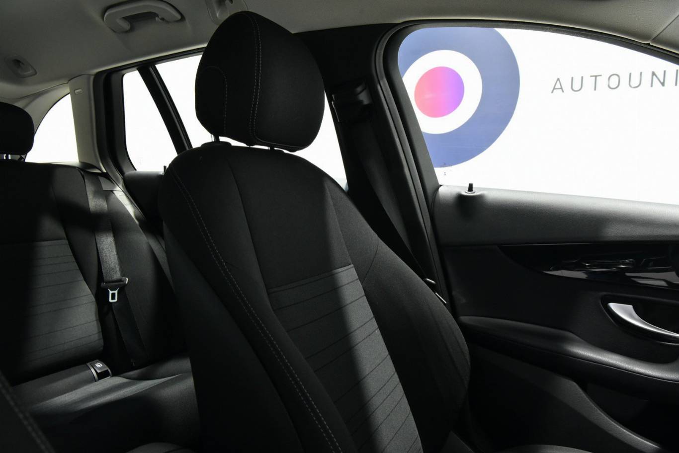 MERCEDES-BENZ C 220 57