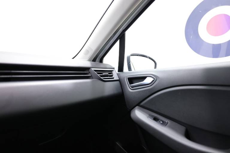 RENAULT Clio 33