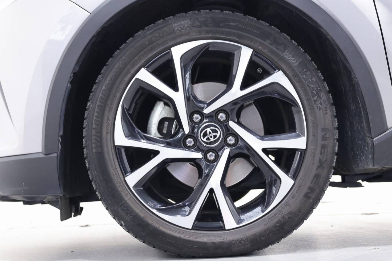 TOYOTA C-HR 14