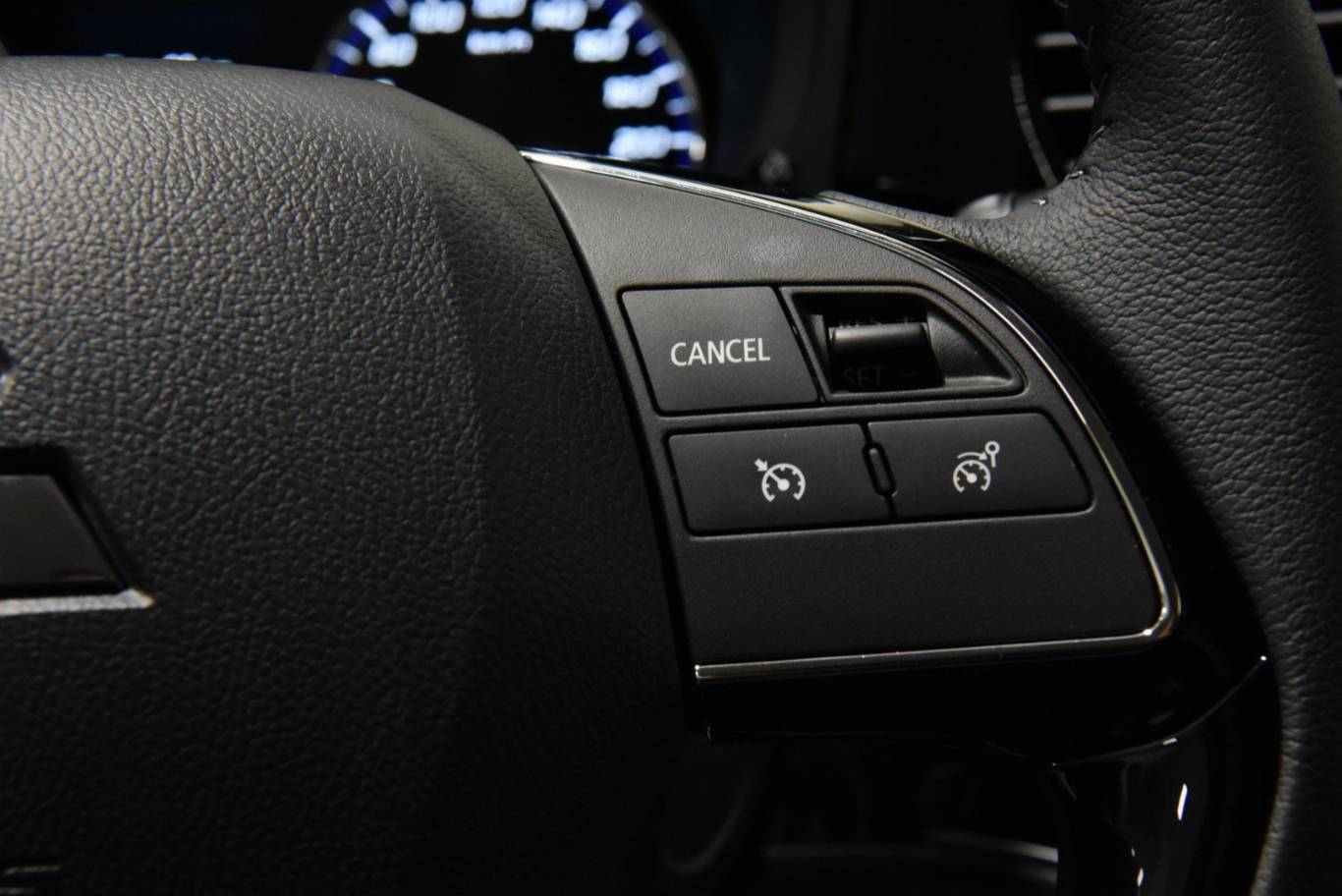 MITSUBISHI Outlander 8