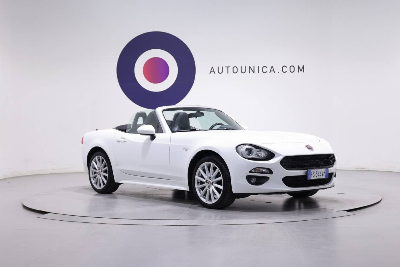 FIAT 124 Spider 3
