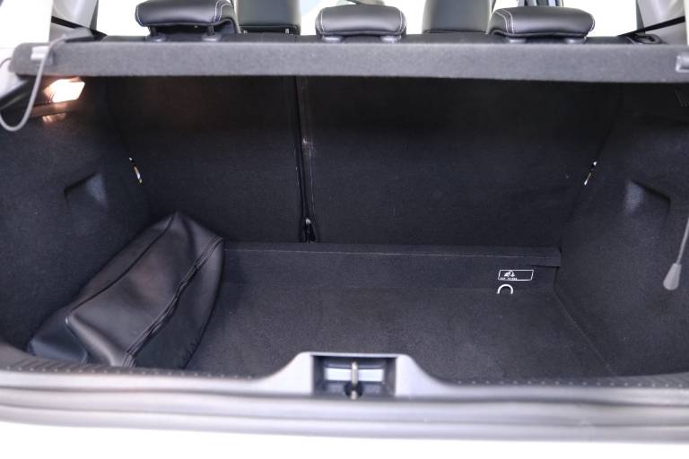 RENAULT Clio 64