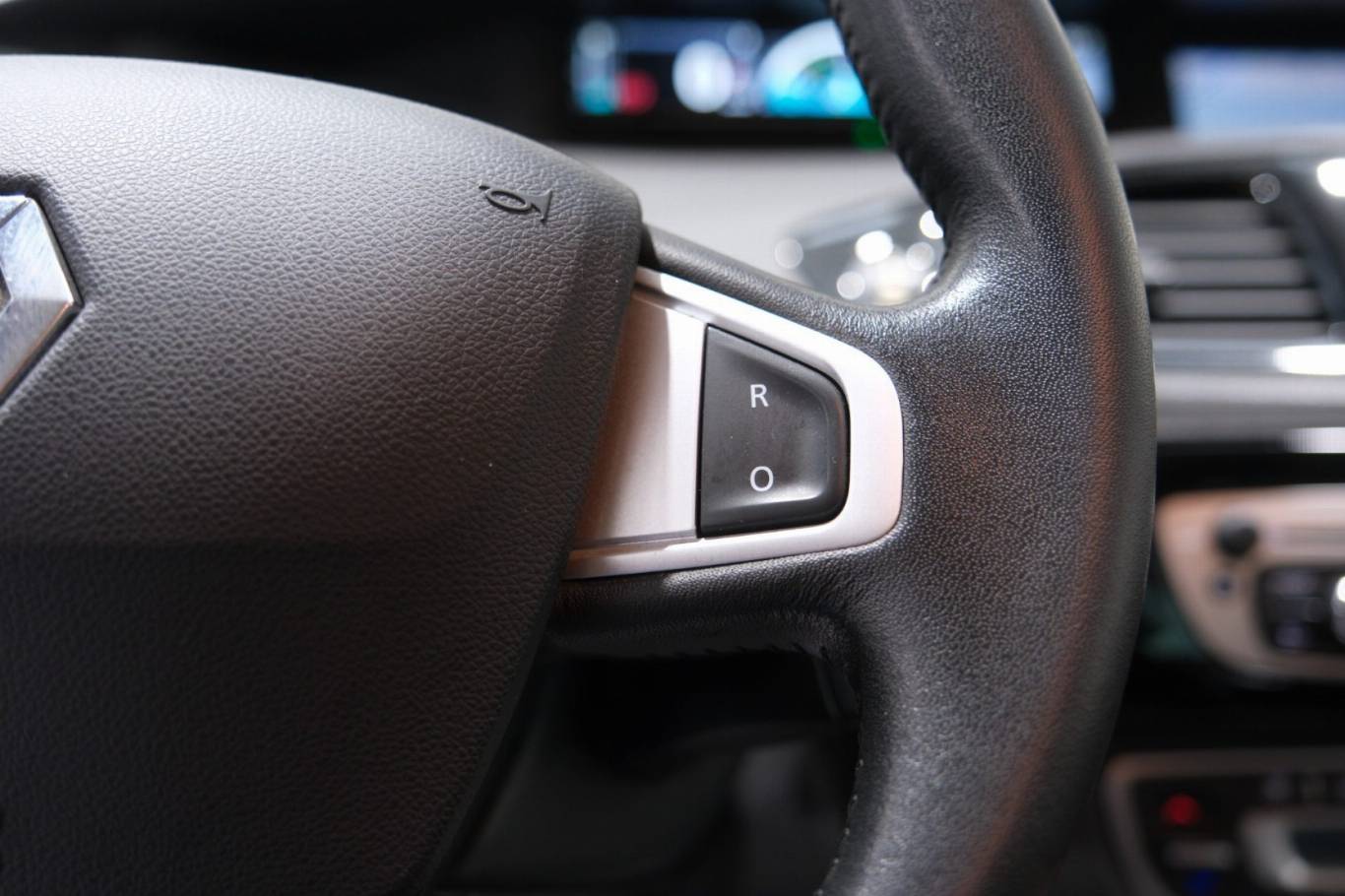 RENAULT Scenic 23