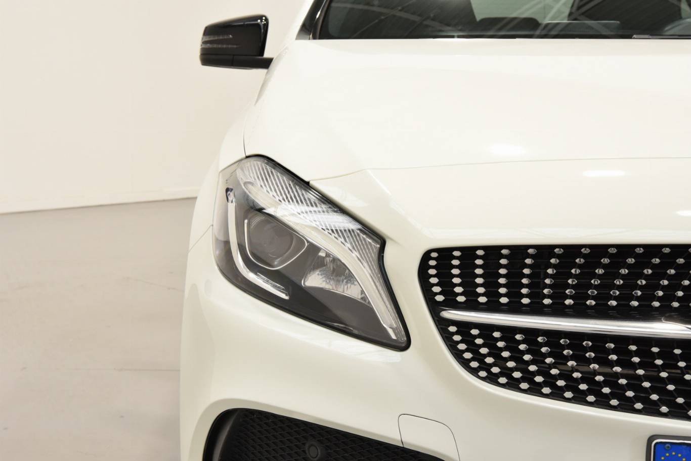 MERCEDES-BENZ A 200 17