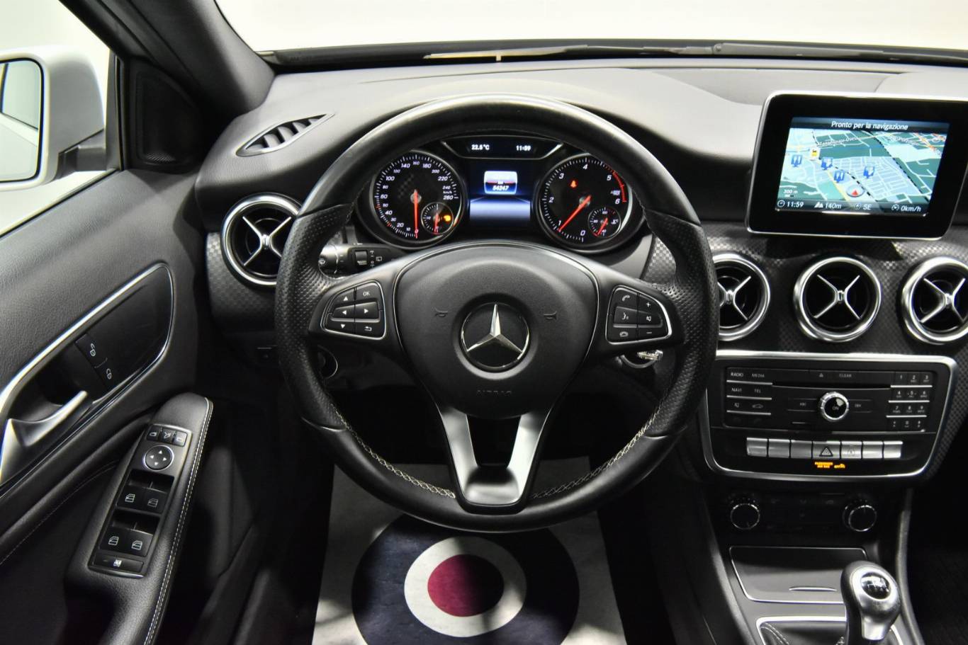 MERCEDES-BENZ A 180 22