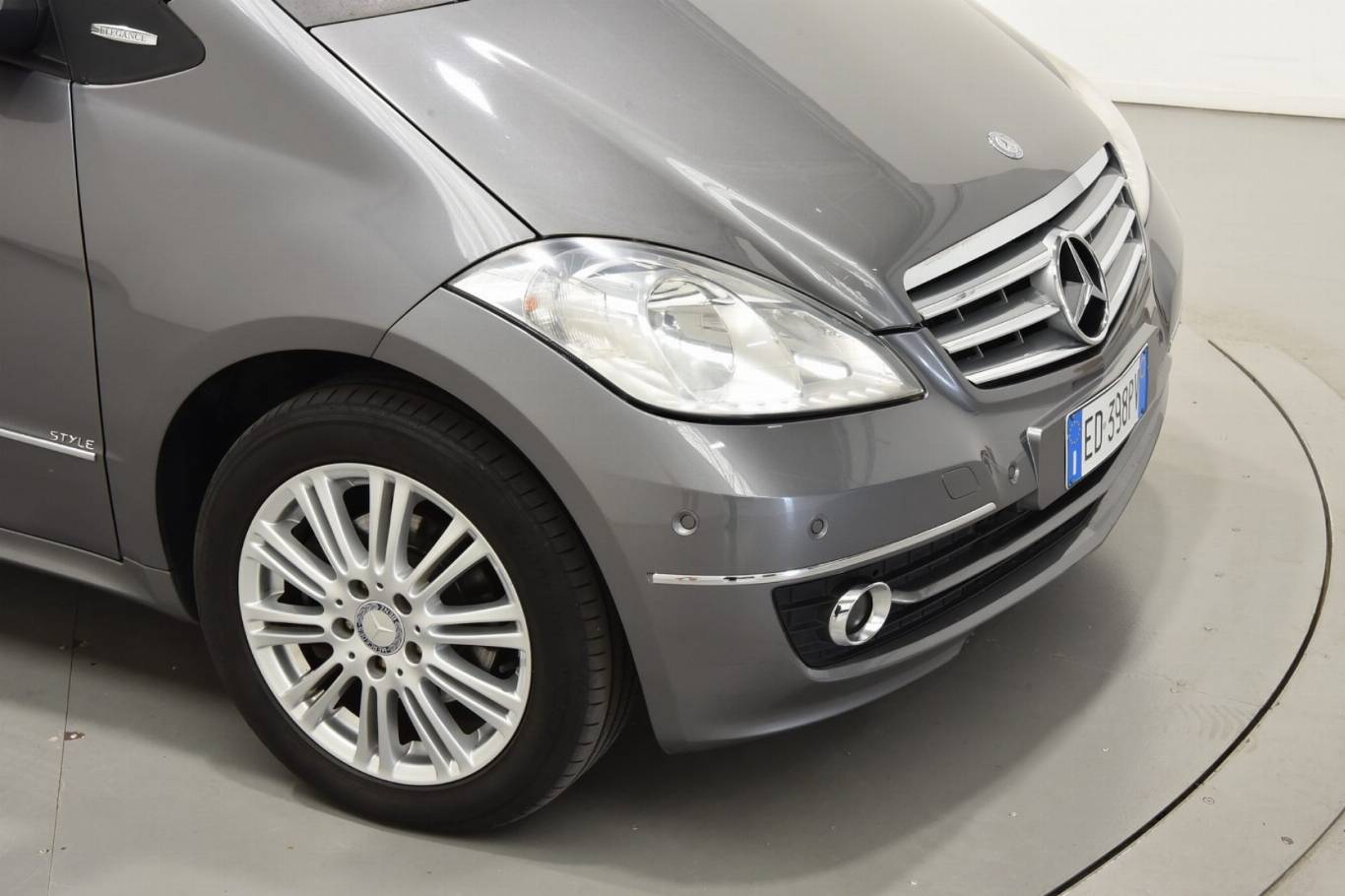 MERCEDES-BENZ A 180 31