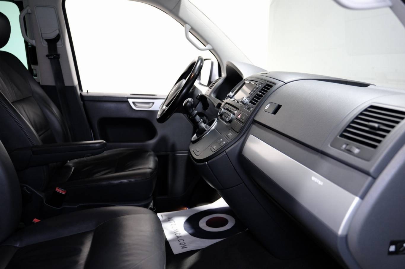 VOLKSWAGEN T5 Multivan 74