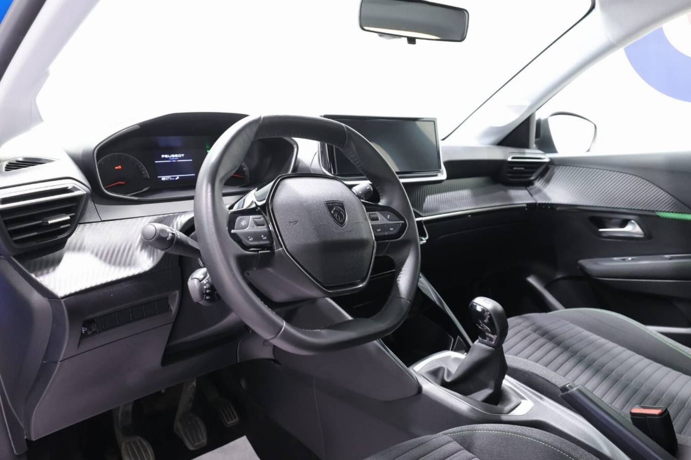 PEUGEOT 208 5