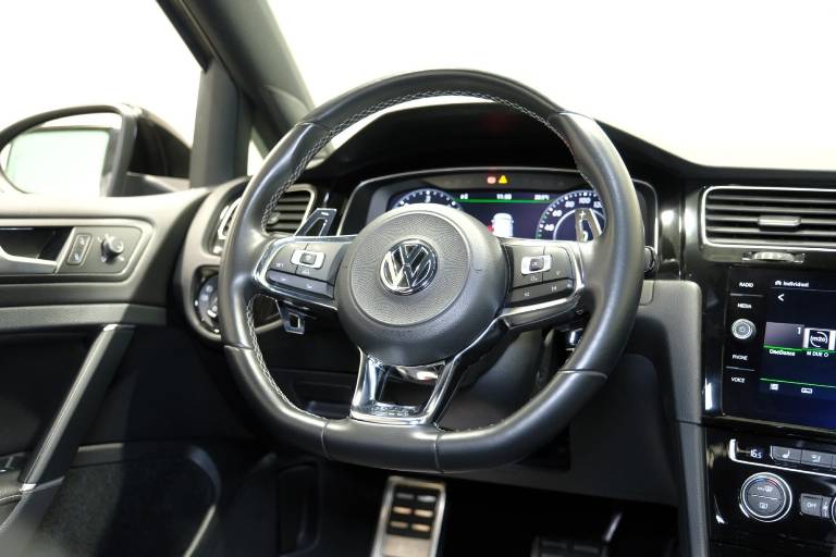 VOLKSWAGEN Golf GTD 44