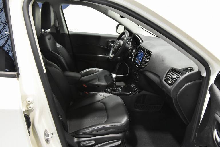 JEEP Compass 21