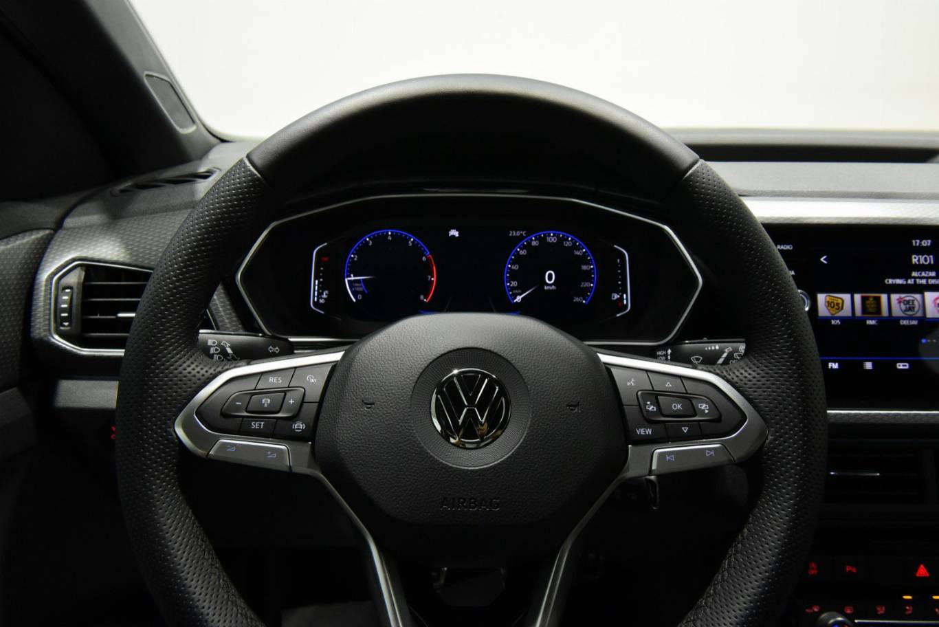 VOLKSWAGEN T-Cross 44