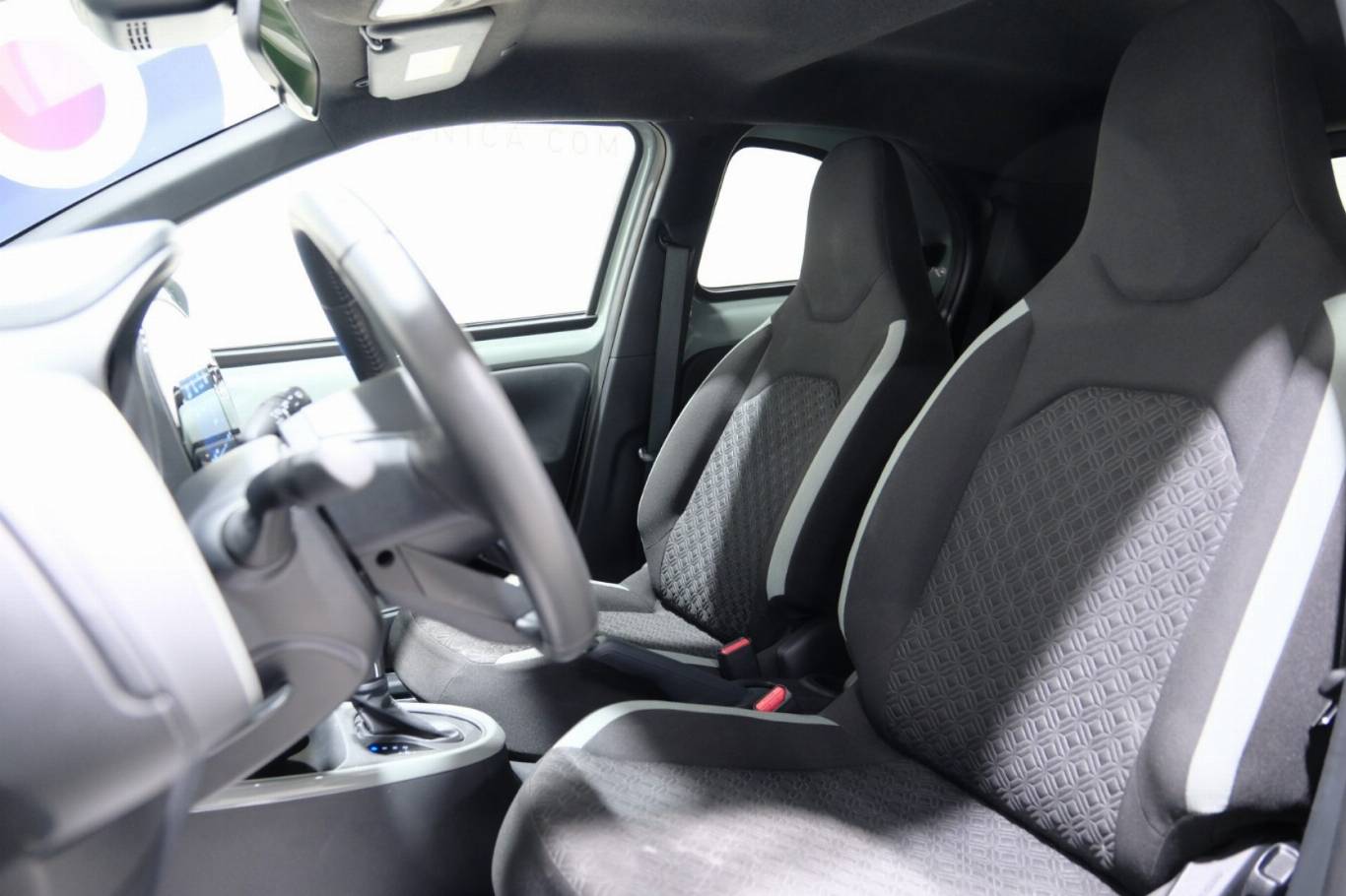 TOYOTA Aygo X 6