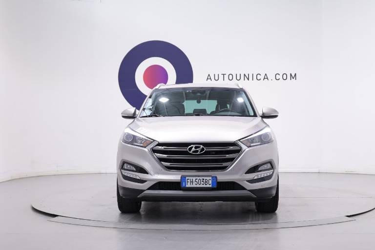 HYUNDAI Tucson 2