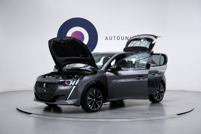 PEUGEOT 208 77