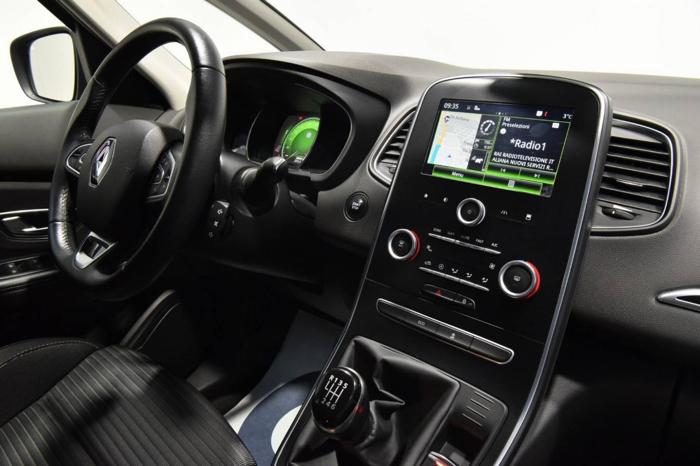 RENAULT Grand Scenic 15