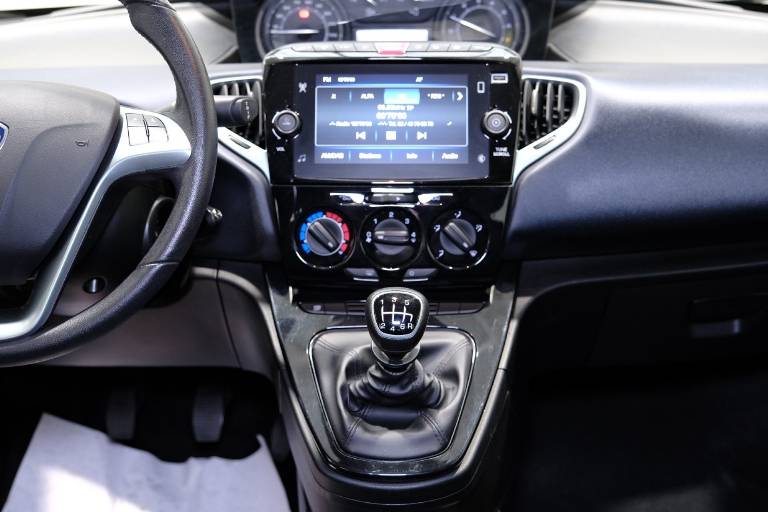 LANCIA Ypsilon 39