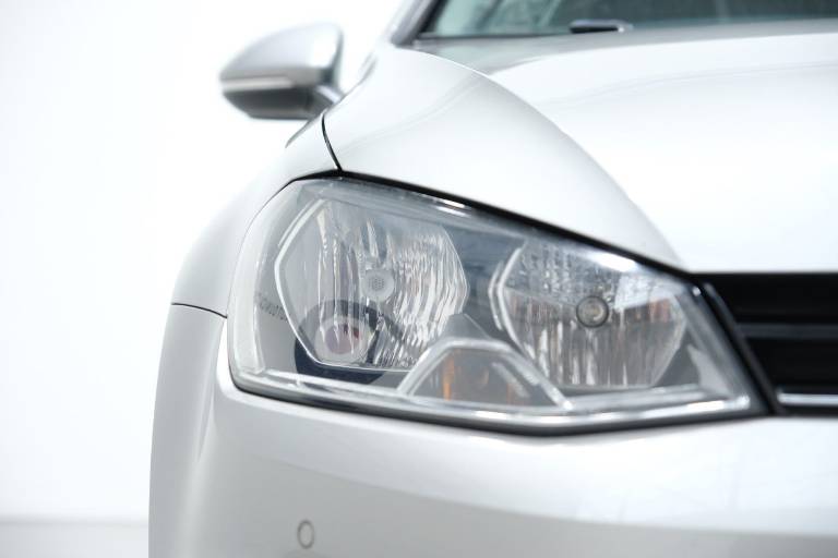 VOLKSWAGEN Golf 12