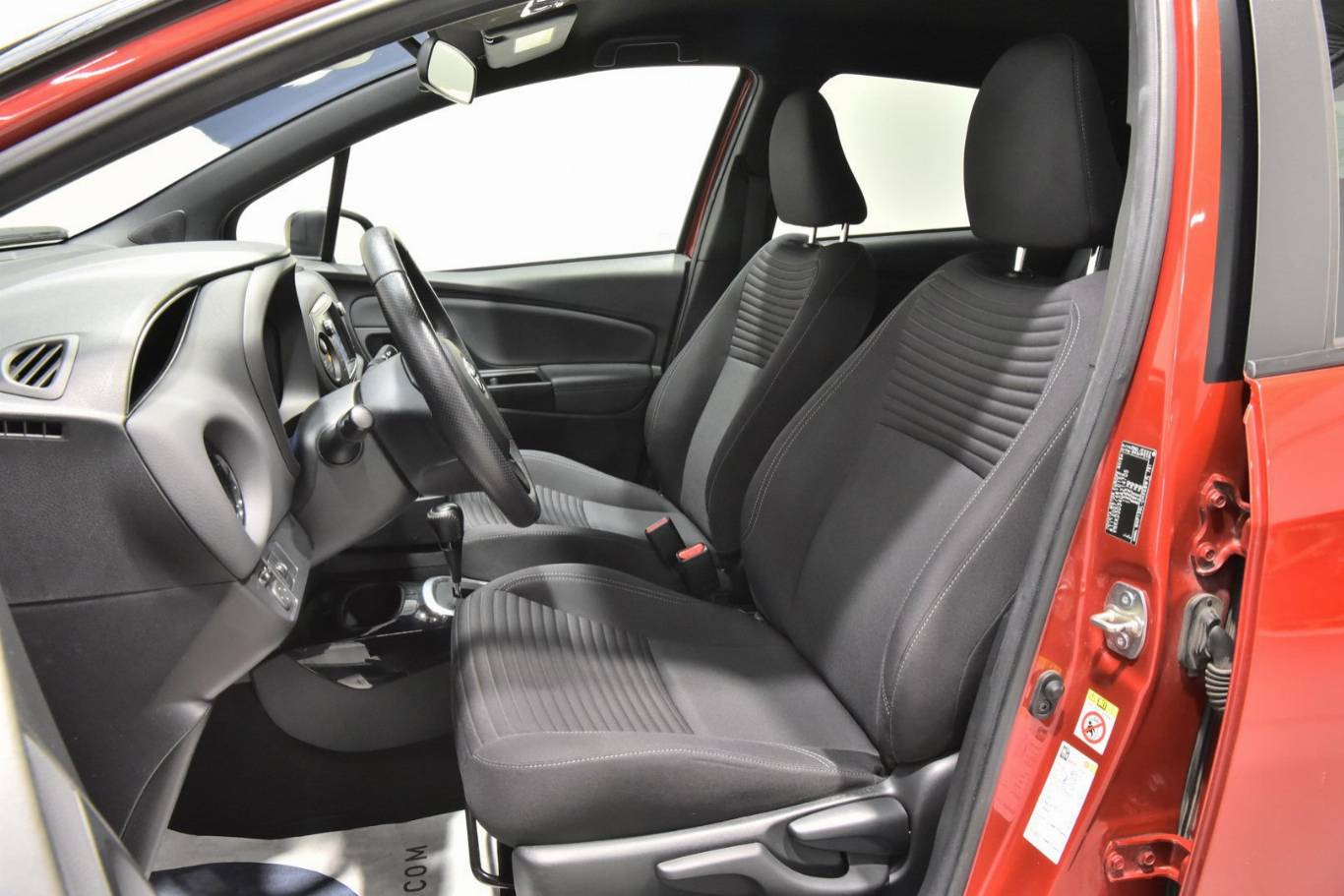 TOYOTA Yaris 4