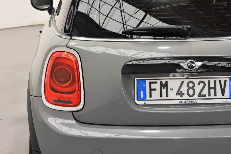 MINI Cooper D 21