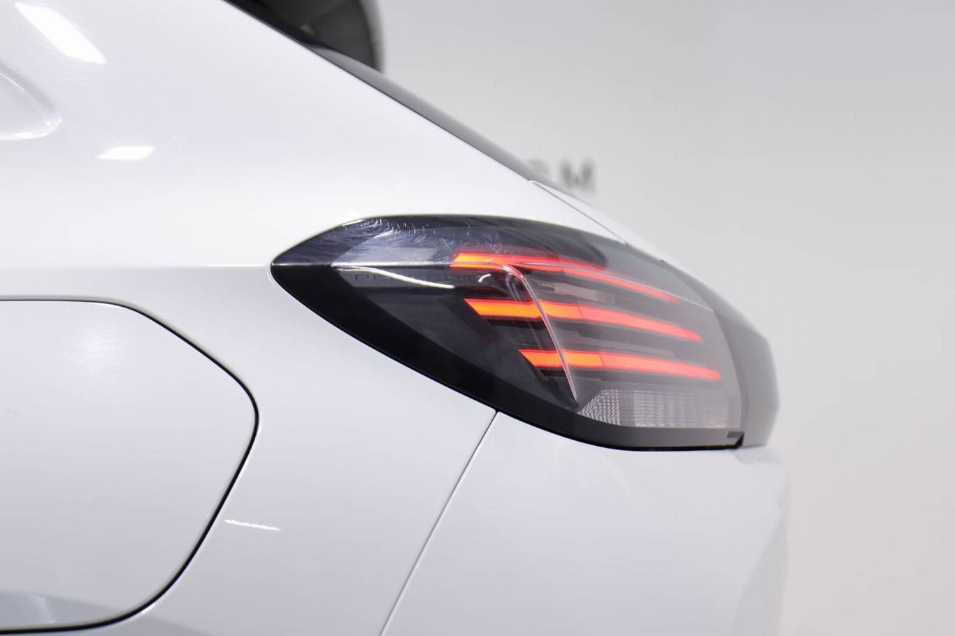 PEUGEOT 208 36