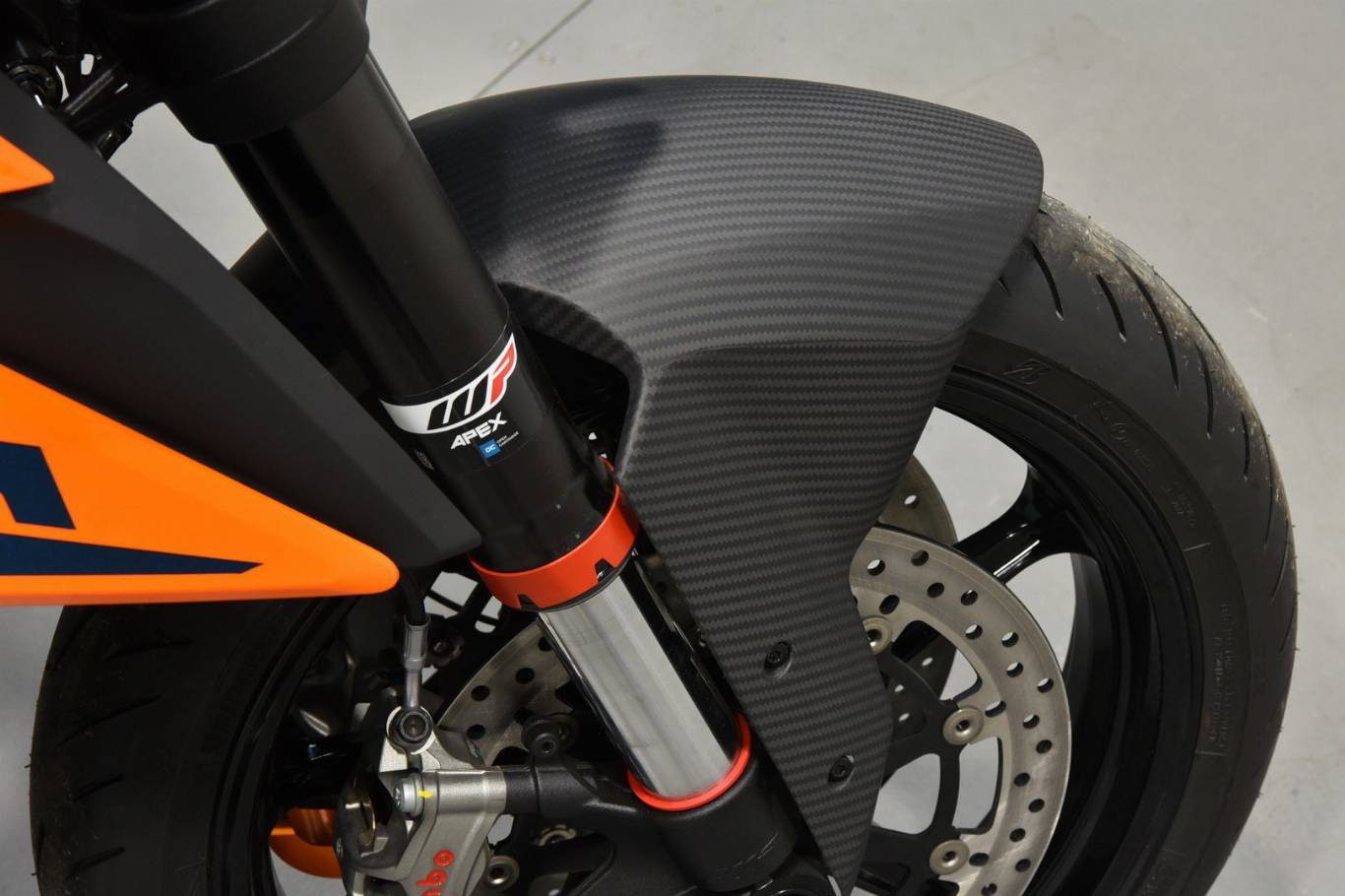 KTM 1290 Super Duke R 52