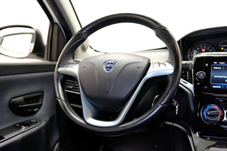 LANCIA Ypsilon 36