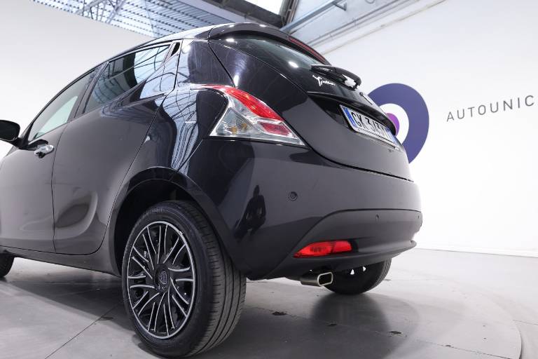 LANCIA Ypsilon 38