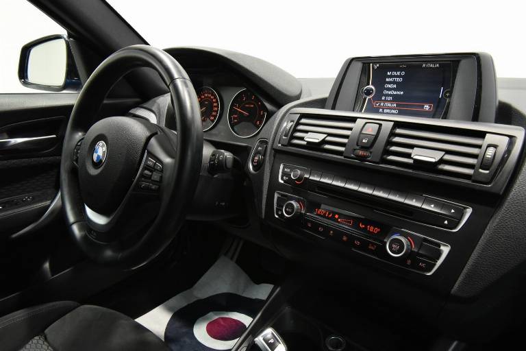 BMW 118 27