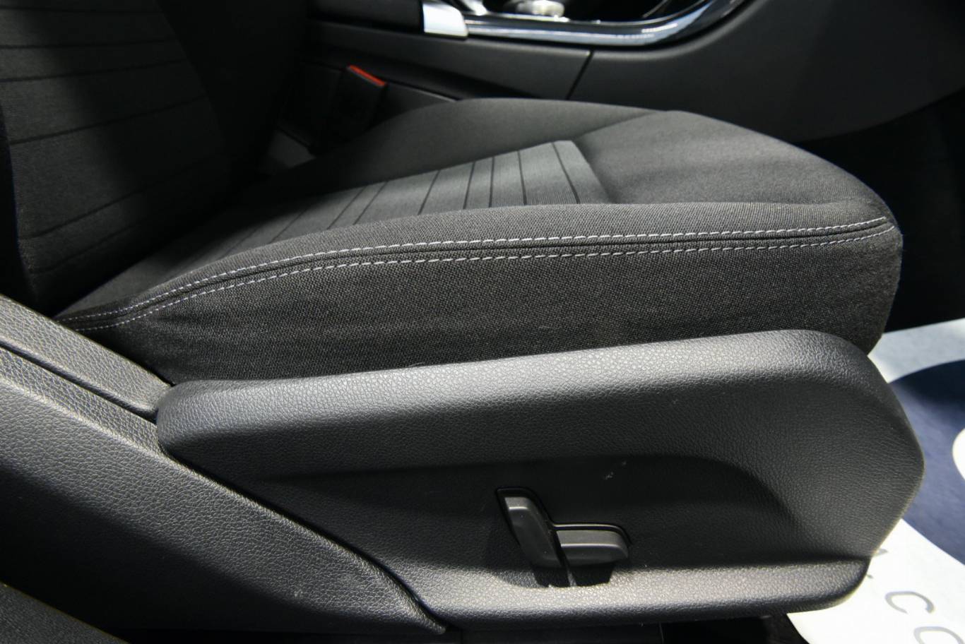 MERCEDES-BENZ C 220 56