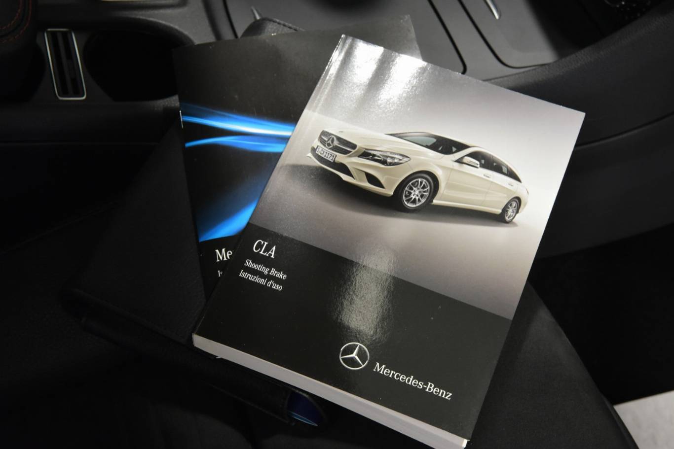 MERCEDES-BENZ CLA 200 61