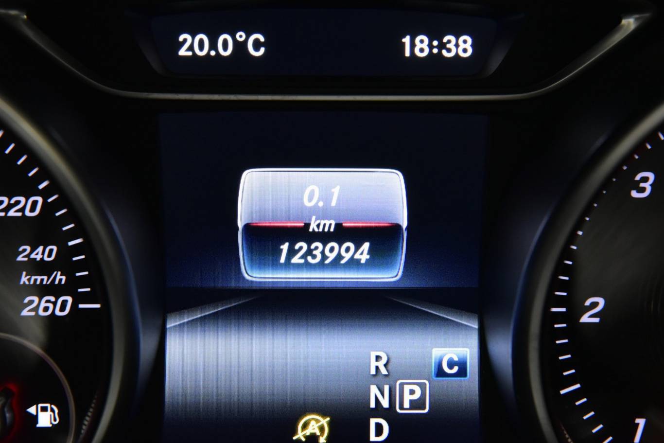 MERCEDES-BENZ CLA 220 24