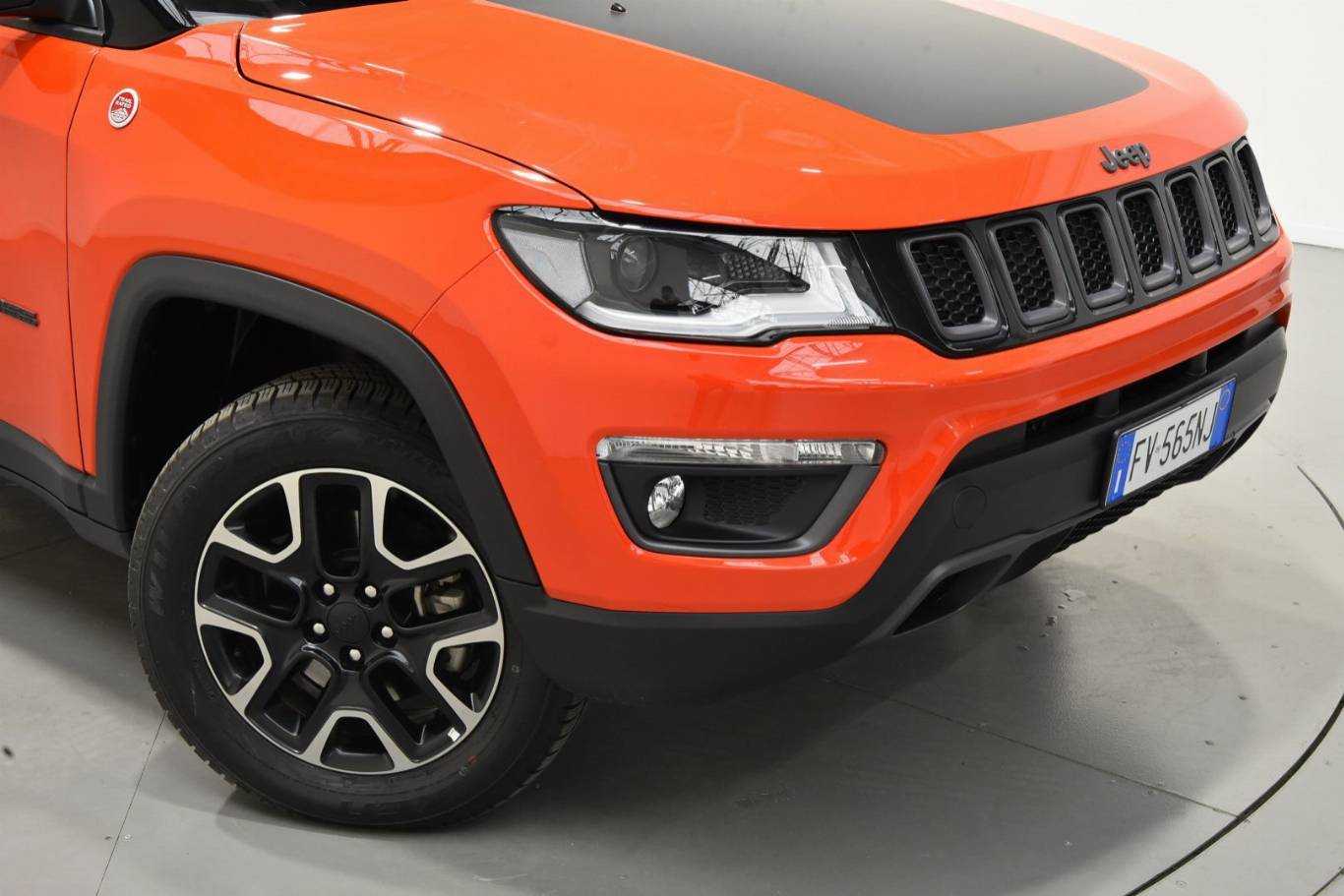 JEEP Compass 52