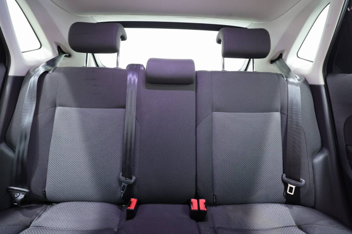 VOLKSWAGEN Polo 30