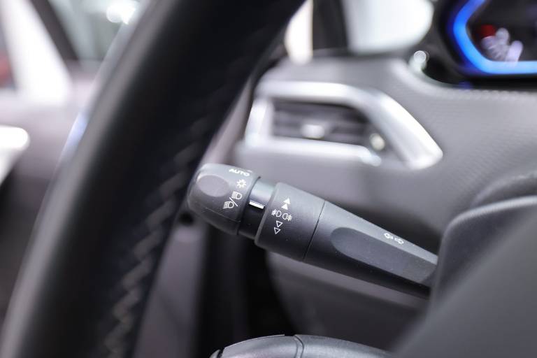 PEUGEOT 2008 22