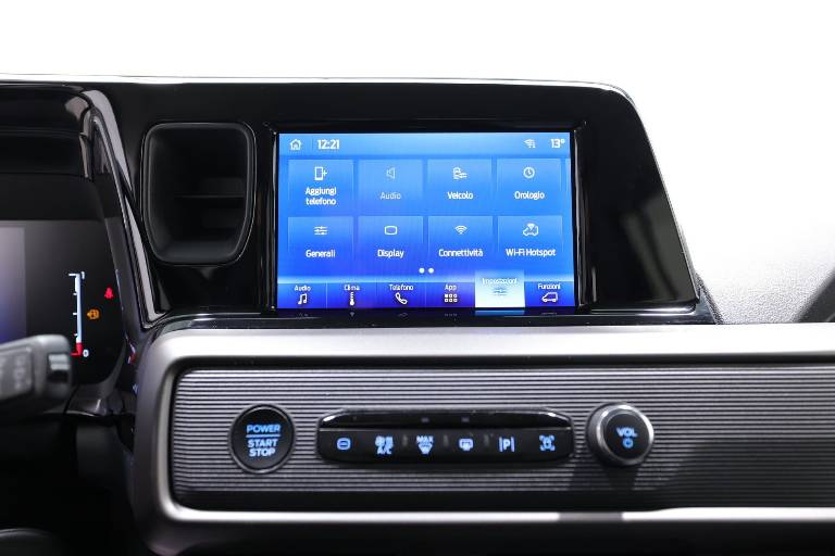 FORD Tourneo Courier 9