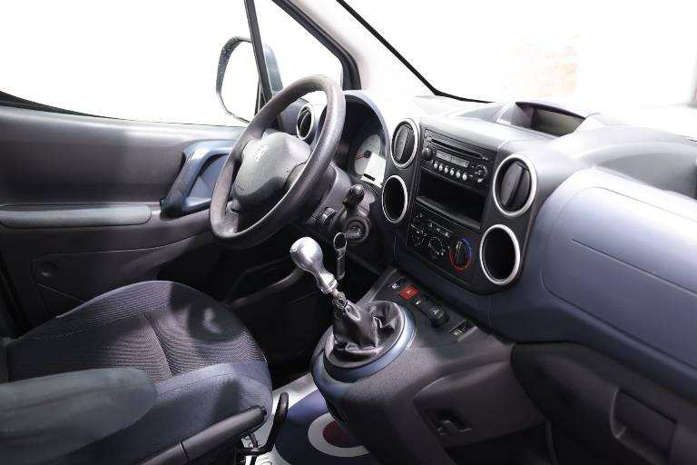 PEUGEOT Partner 37