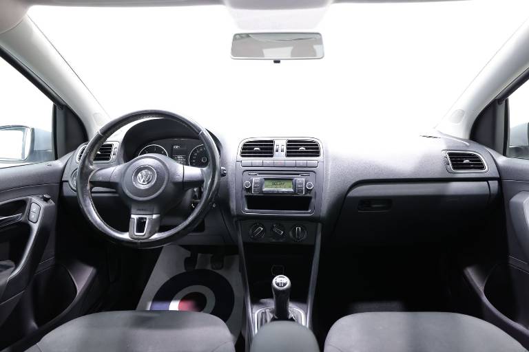 VOLKSWAGEN Polo 20