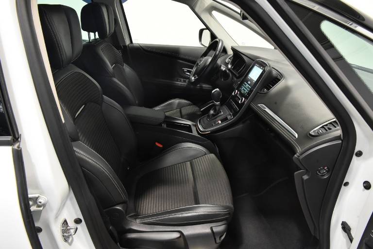 RENAULT Scenic 32