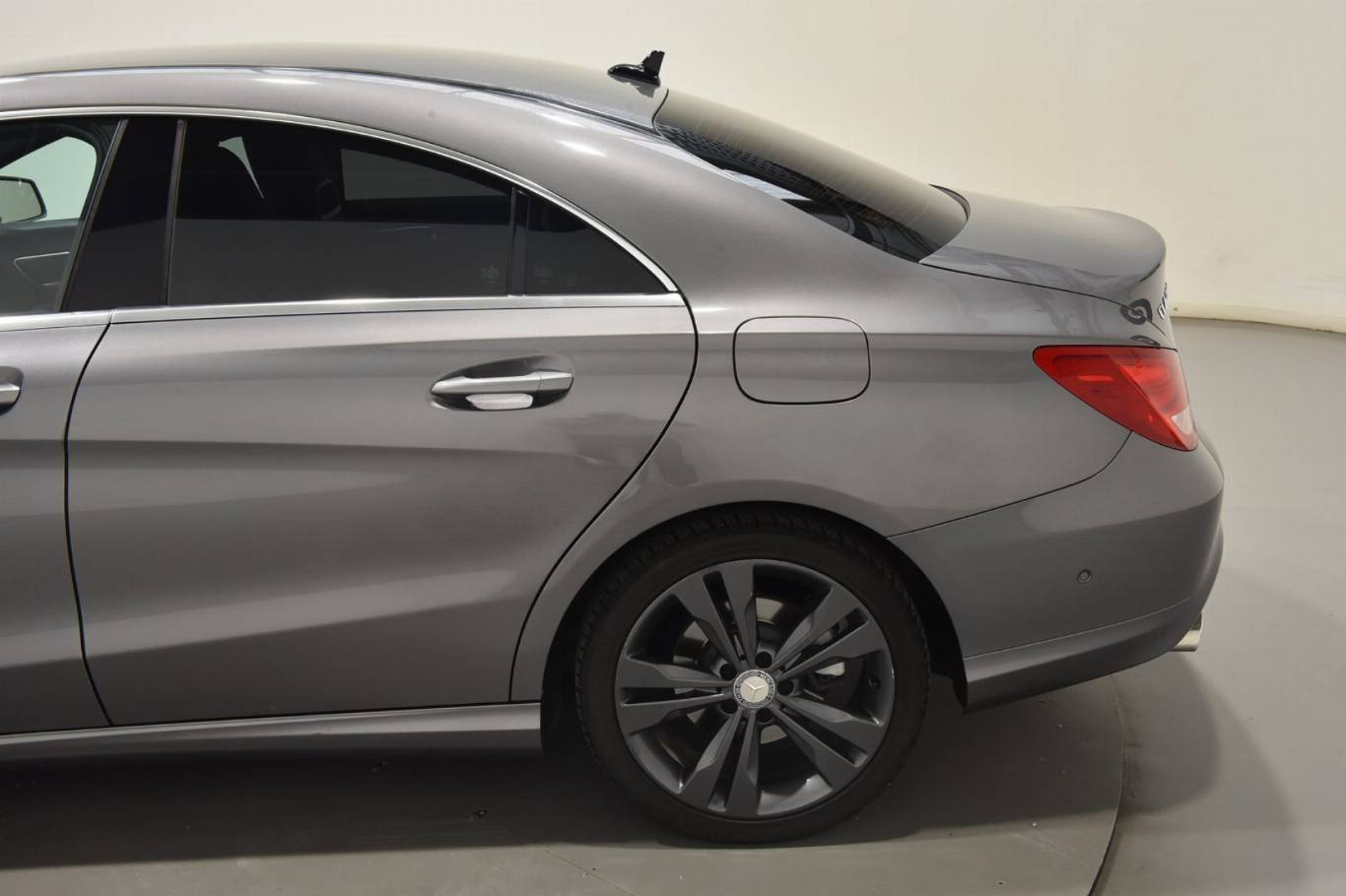 MERCEDES-BENZ CLA 200 21
