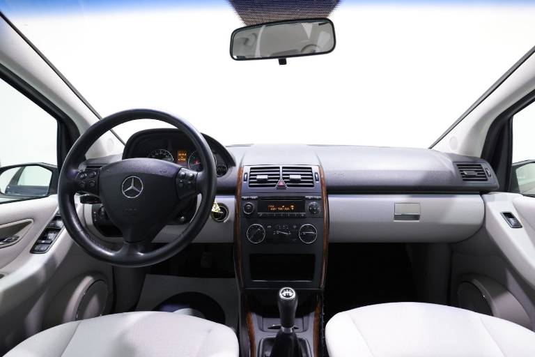 MERCEDES-BENZ Classe A 10