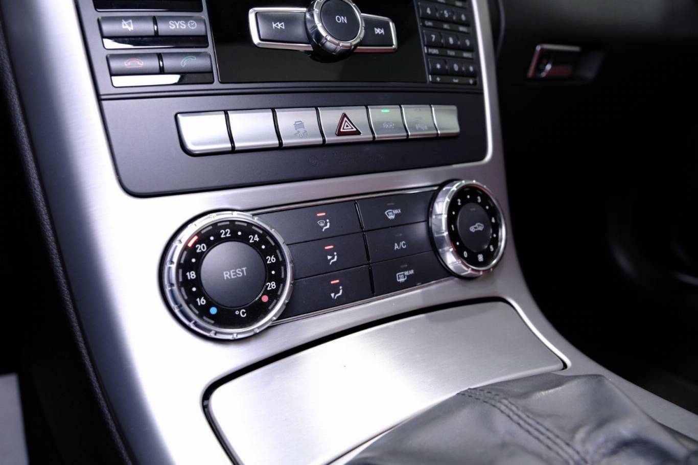 MERCEDES-BENZ SLK 200 28