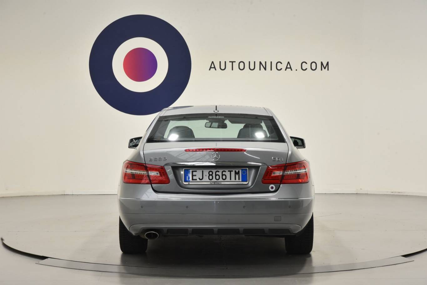 MERCEDES-BENZ E 220 6