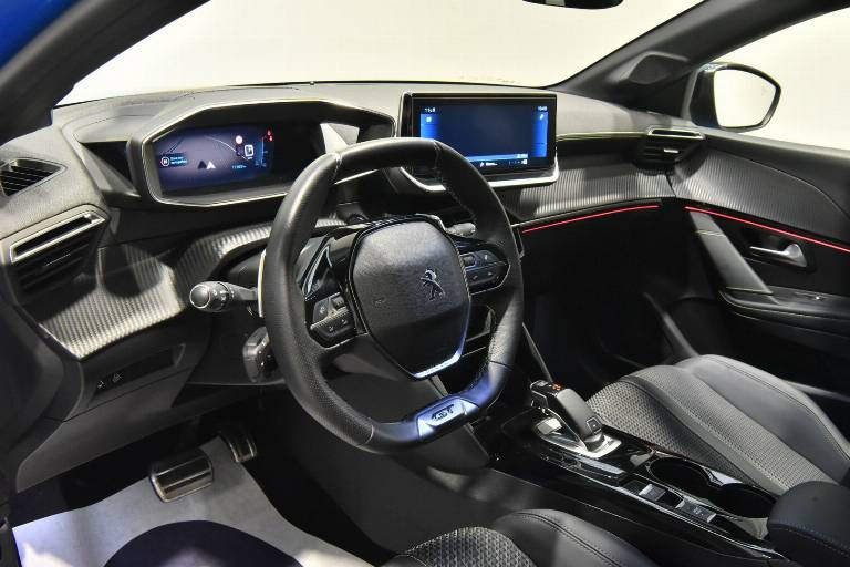 PEUGEOT 208 3