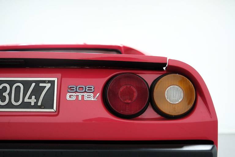 FERRARI 308 42