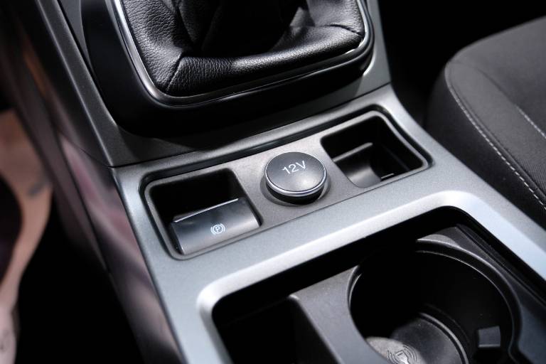 FORD Kuga 31