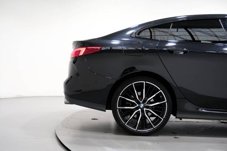 BMW 220 57